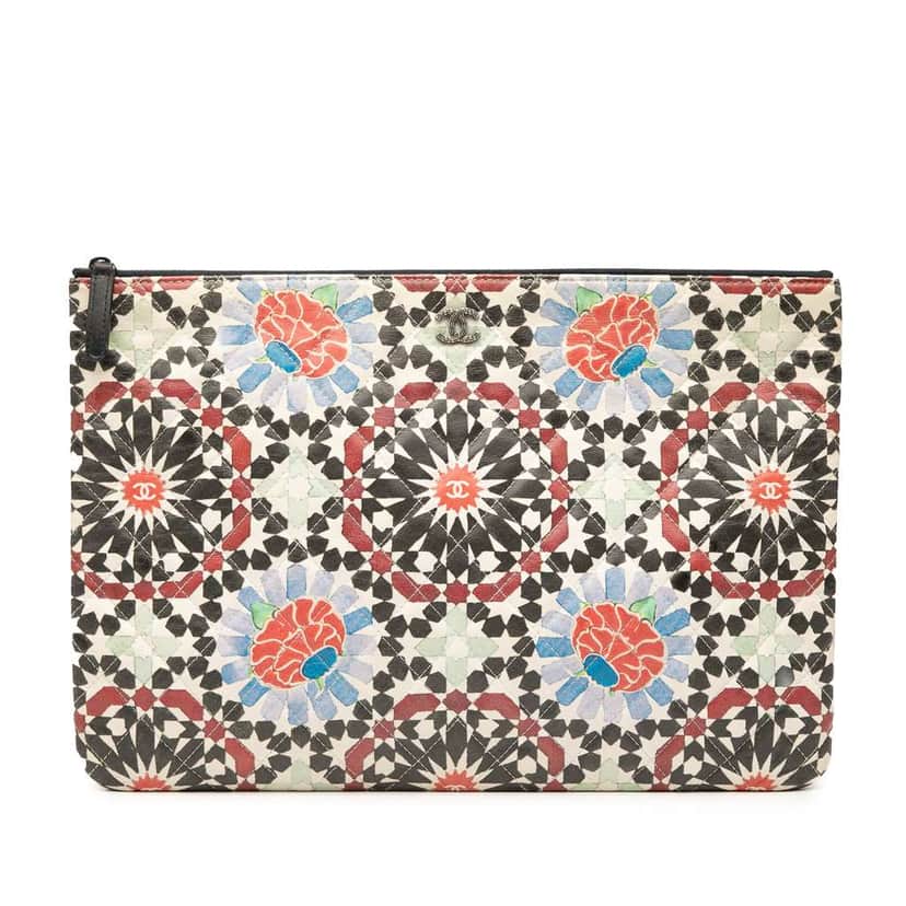 Chanel Paris Dubai Large Printed Lambskin Cosmetic Case MultiColor Leather Good condition - Front View