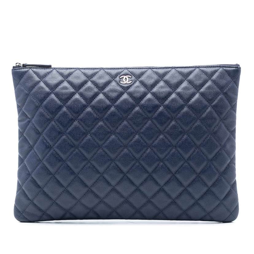Chanel Large Quilted Caviar O Case Clutch Blue Leather Good condition - Front View