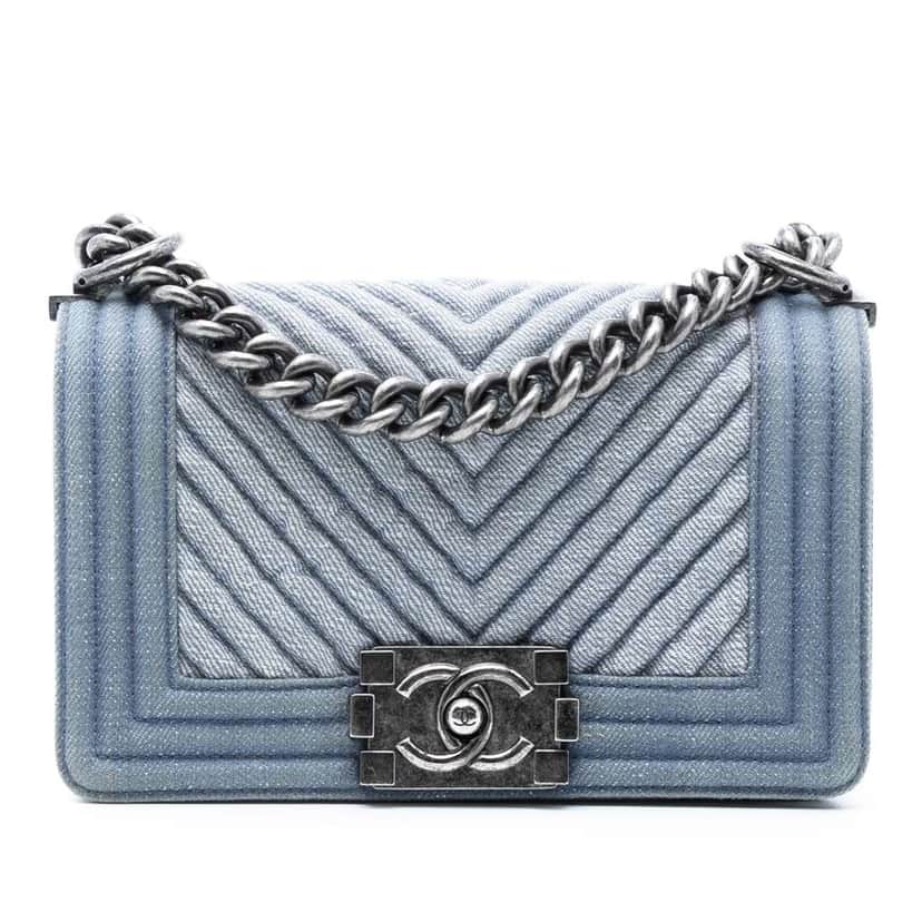 Chanel Small Chevron Denim Boy Flap Blue Denim Good condition - Front View