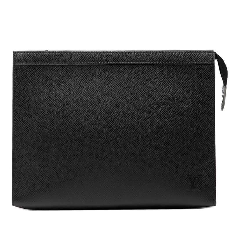 Louis Vuitton Taiga Pochette Voyage MM Black Leather Good condition - Front View