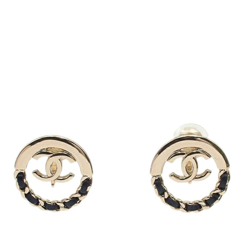 Chanel Gold Plated Leather Woven CC Round Clip on Earrings Gold Metal Very good condition - Front View
