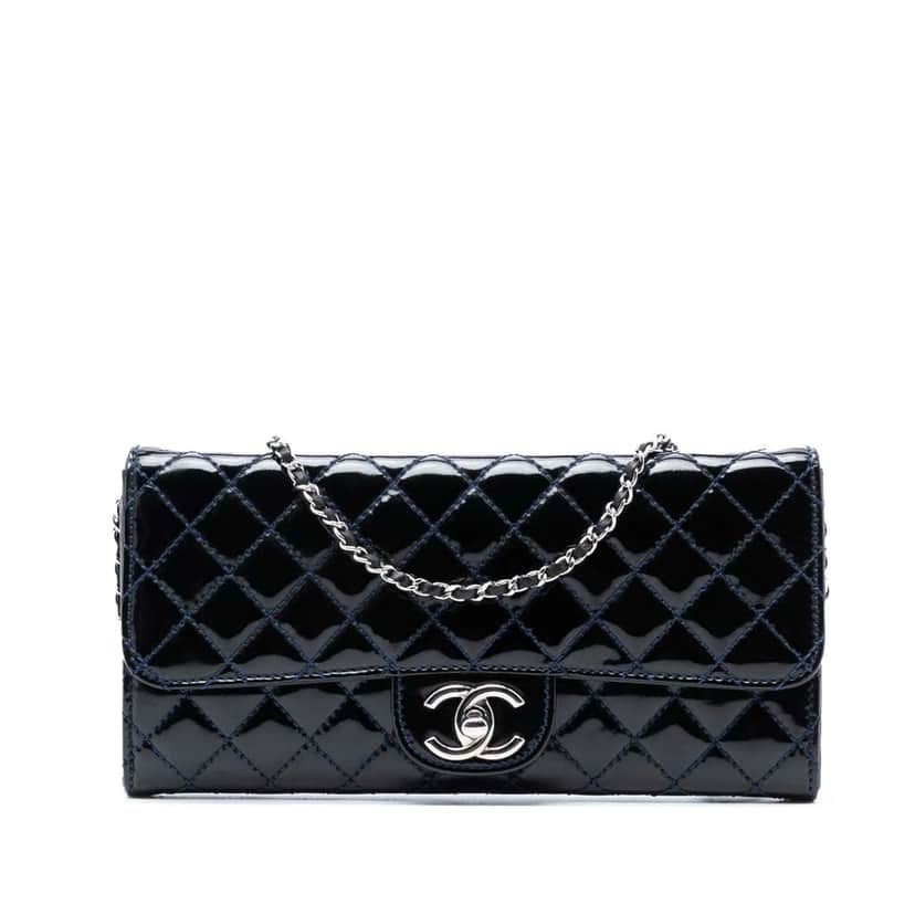 Chanel CC Quilted Patent East West Wallet On Chain Blue Leather Good condition - Front View