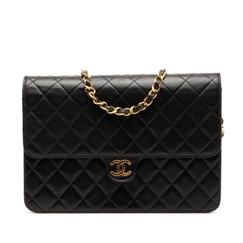 Chanel Medium CC Quilted Lambskin Single Flap Black Leather Good condition - Front View
