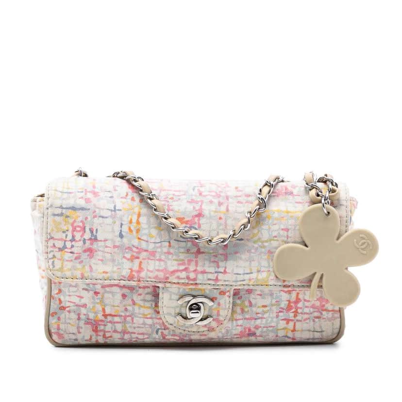 Chanel Small Printed Canvas Watercolor Clover Flap Pink Canvas Very good condition - Front View