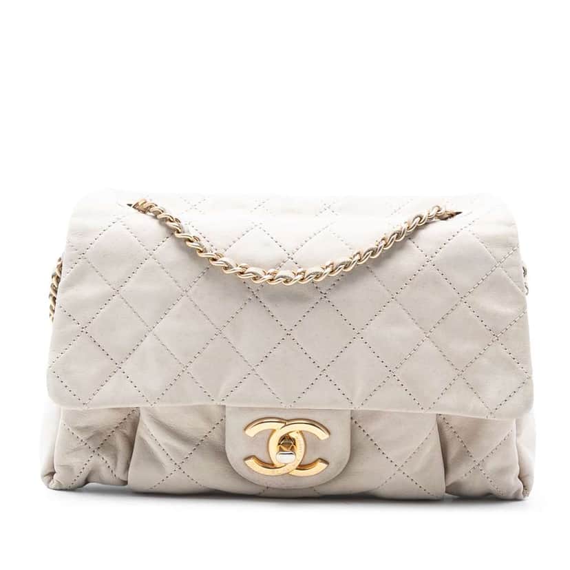 Chanel Small Iridescent Quilted Calfskin Chic Quilt Flap White Leather Good condition - Front View