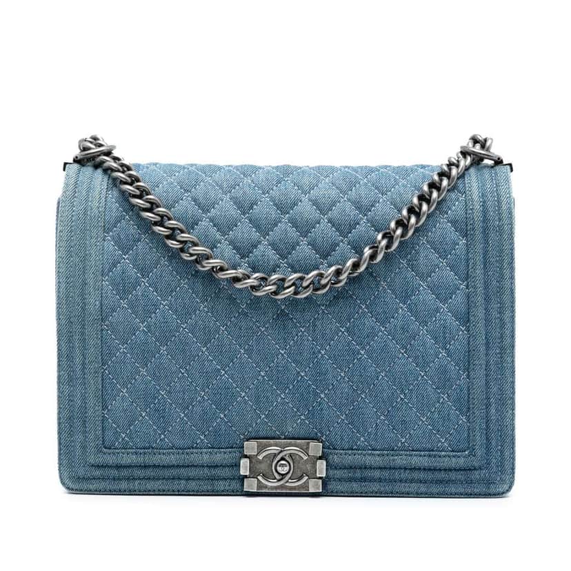 Chanel Large Quilted Denim Boy Flap Blue Denim Very good condition - Front View
