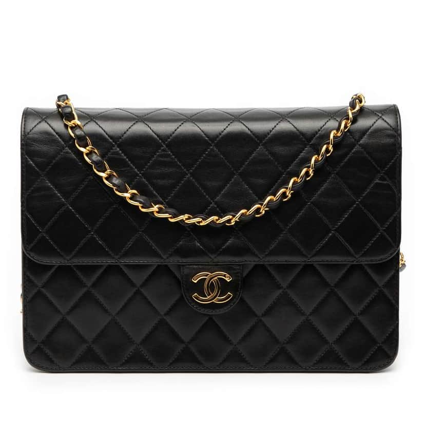 Chanel Medium CC Quilted Lambskin Single Flap Black Leather Good condition - Front View