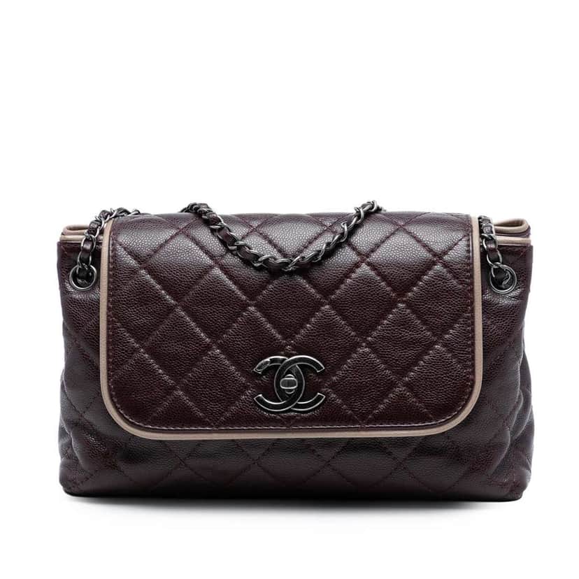 Chanel CC Quilted Caviar Border Flap Red Leather Good condition - Front View
