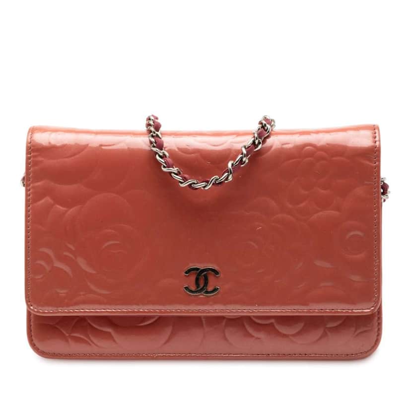 Chanel CC Embossed Patent Camellia Wallet On Chain Pink Leather Good condition - Front View