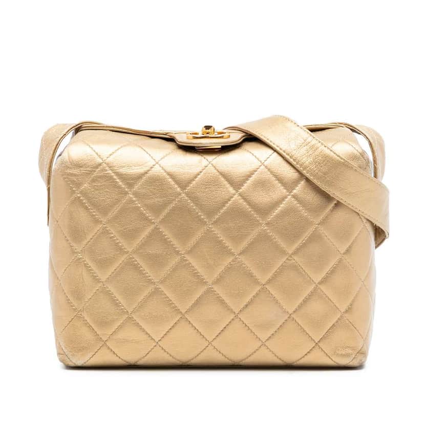 Chanel Quilted Lambskin CC Fold Over Crossbody Gold Leather Good condition - Front View