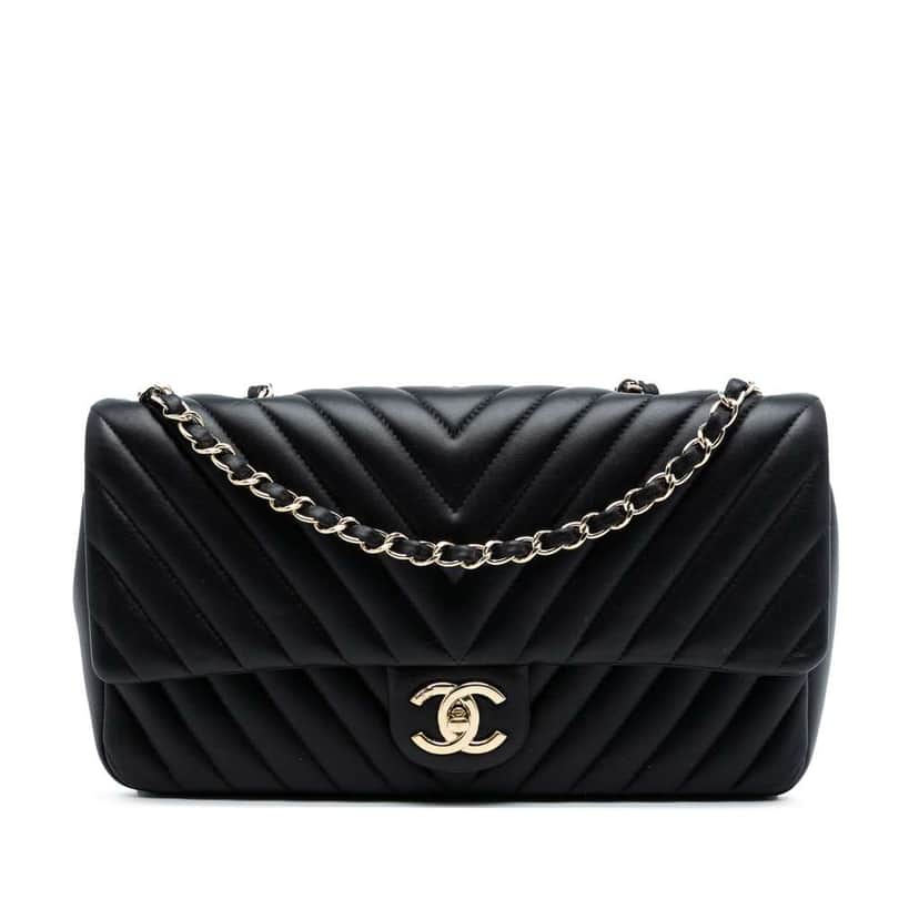 Chanel CC Chevron Quilted Lambskin Single Flap Black Leather Good condition - Front View