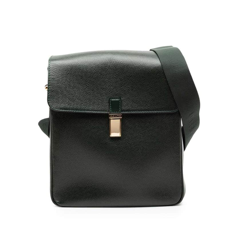 Louis Vuitton Taiga Yaranga Green Leather Very good condition - Front View
