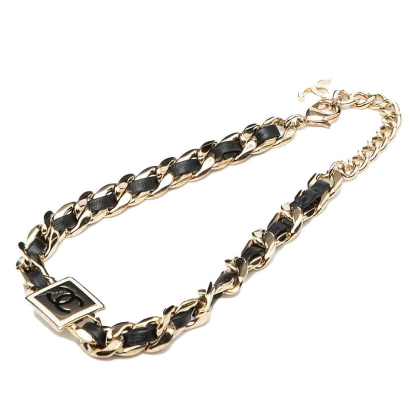 Chanel Lambskin and Gold Plated Enamel CC Square Choker Necklace Black Leather Good condition - Front View