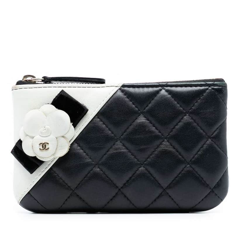 Chanel CC Quilted Lambskin Camellia Pouch Black Leather Good condition - Front View