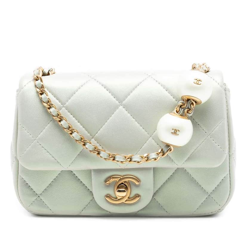 Chanel Mini Iridescent Quilted Pearly Lambskin Pearl Flap Green Leather Good condition - Front View