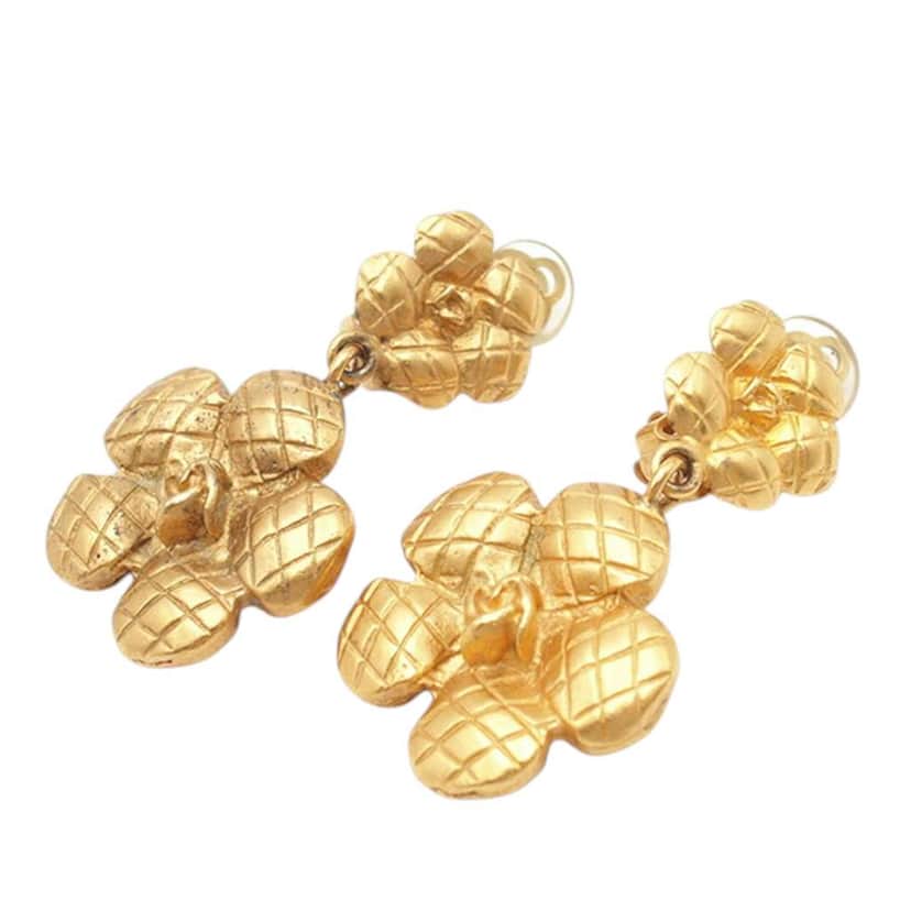 Chanel Gold Plated Quilted Camellia Drop Clip on Earrings Gold Metal Good condition - Front View