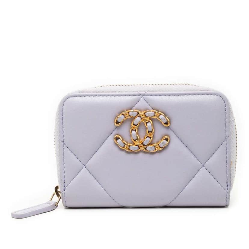 Chanel Quilted Lambskin 19 Zip Around Coin Purse Purple Leather Very good condition - Front View
