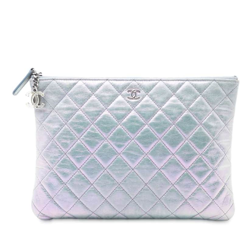 Chanel Medium Quilted Metallic Aged Calfskin O Case Clutch Silver Leather Very good condition - Front View
