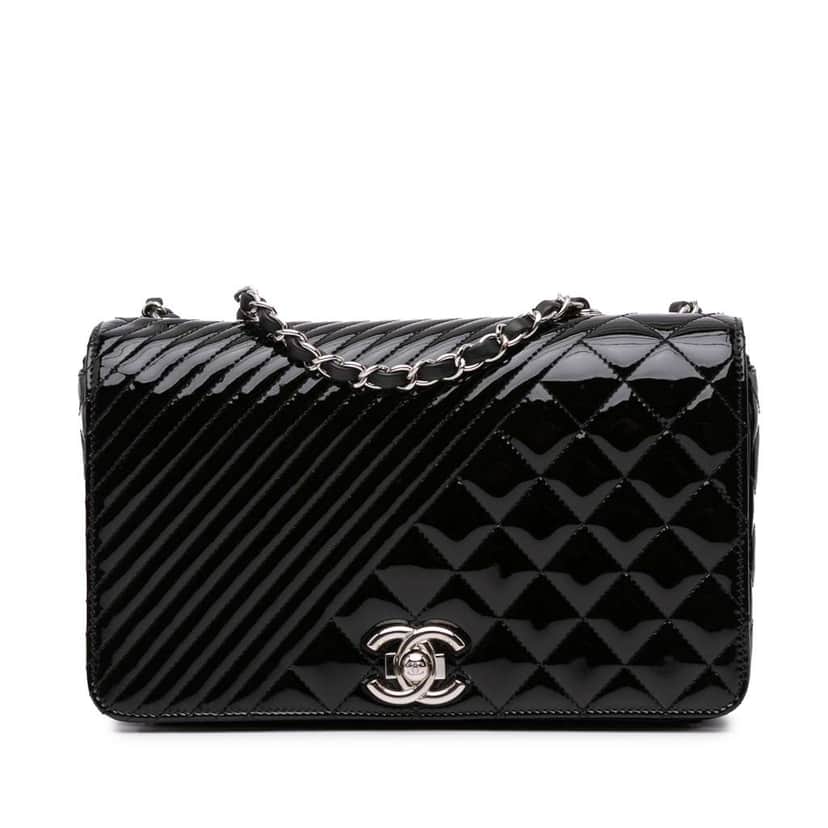 Chanel Medium Patent Coco Boy Flap Black Leather Good condition - Front View