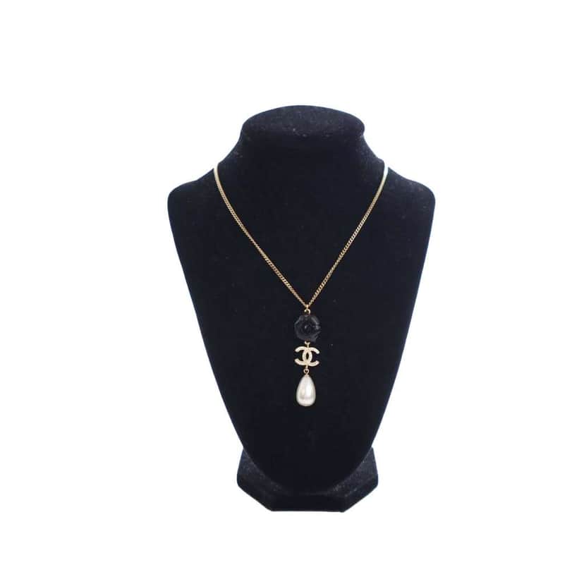 Chanel CC Gold Plated Faux Pearl and Crystal Drop Pendant Necklace Gold Metal Good condition - Front View