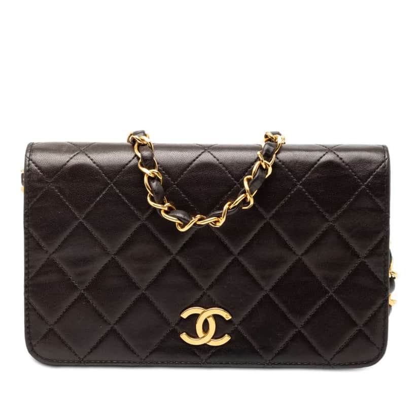 Chanel CC Quilted Lambskin Full Single Flap Black Leather Good condition - Front View