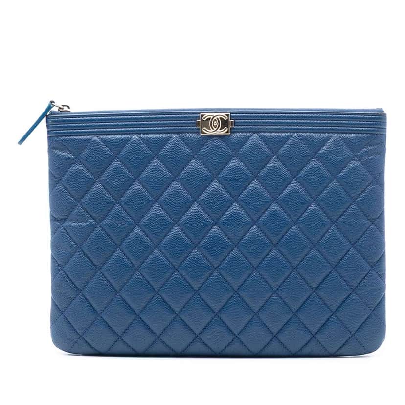Chanel Medium Quilted Caviar Boy O Case Clutch Blue Leather Very good condition - Front View