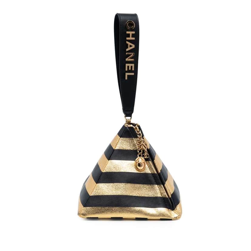 Chanel Metallic Lambskin Kheops Pyramid Clutch Gold Leather Very good condition - Front View