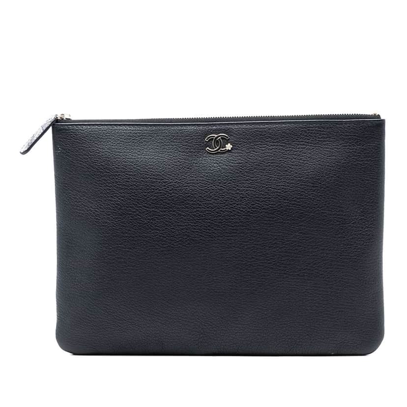 Chanel Medium Goatskin Lucky Clover O Case Clutch Black Leather Very good condition - Front View