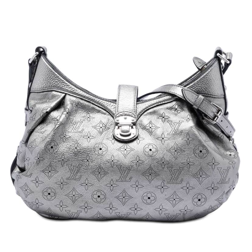 Louis Vuitton Monogram Mahina XS Silver Leather Good condition - Front View