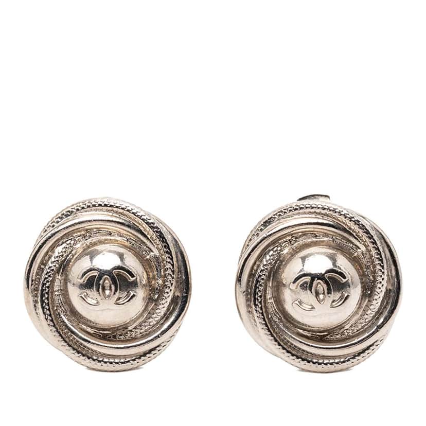 Chanel CC Silver Plated Round Clip on Earrings Silver Metal Very good condition - Front View