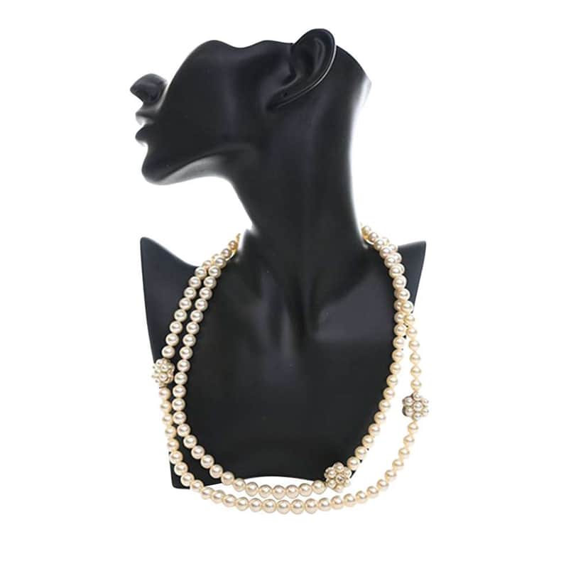 Chanel CC Faux Pearl Cluster Necklace White Very good condition - Front View