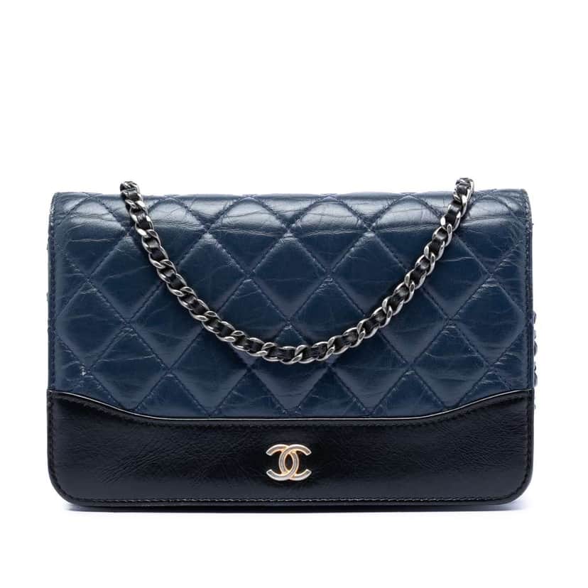 Chanel Quilted Aged Calfskin Gabrielle Wallet On Chain Blue Leather Very good condition - Front View