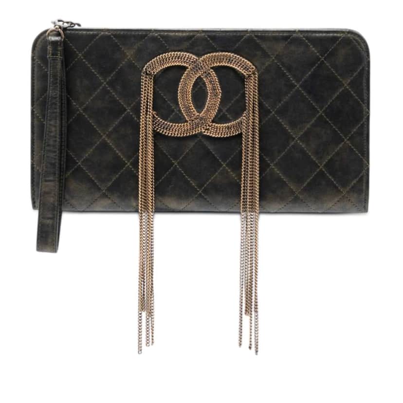 Chanel Metallic Lambskin CC Chain Fringe Clutch Black Leather Very good condition - Front View