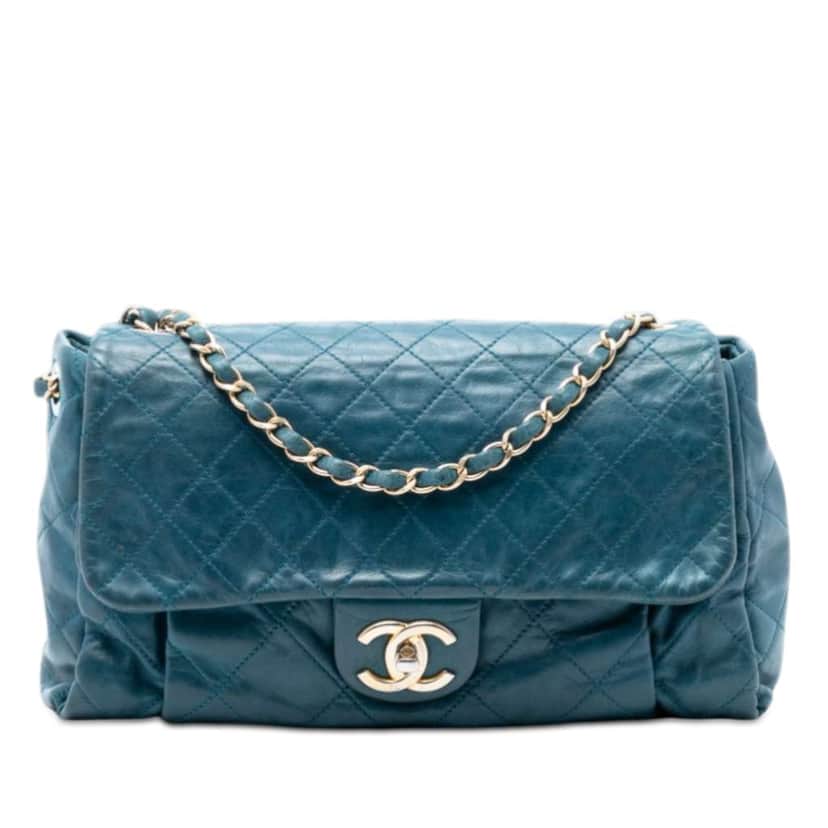 Chanel Large Quilted Iridescent Calfskin Chic Quilt Flap Blue Leather Very good condition - Front View