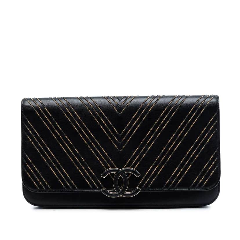 Chanel Chevron Sheepskin Subtle Clutch Black Leather Very good condition - Front View