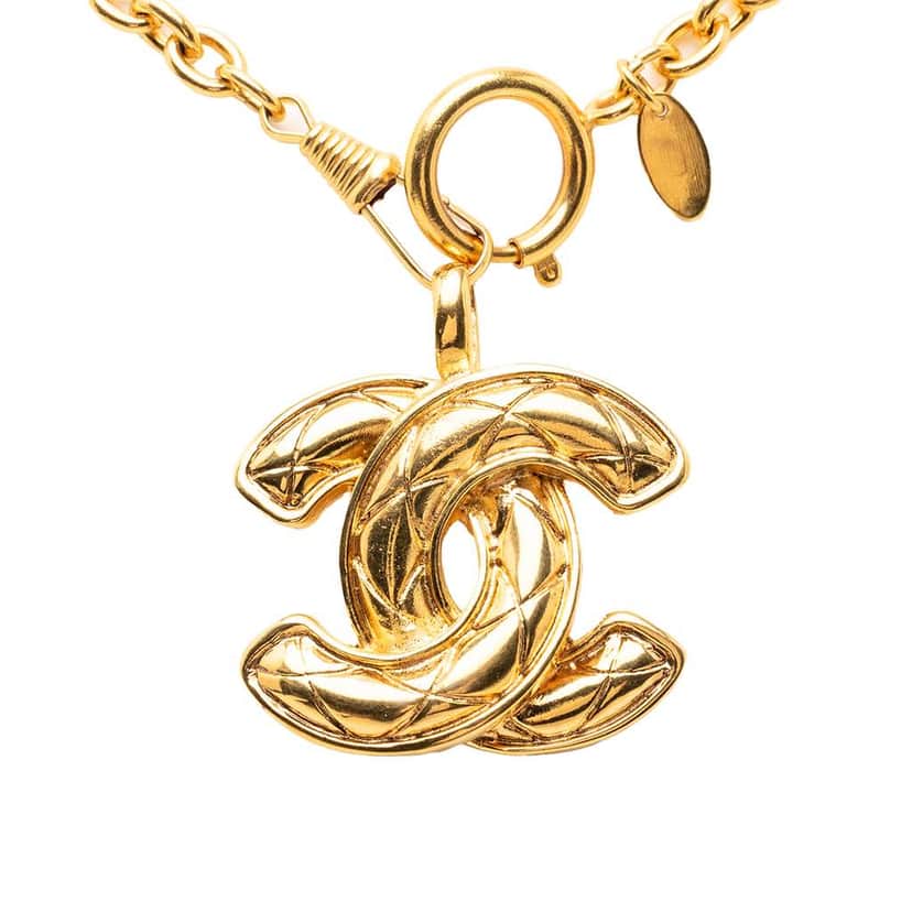 Chanel CC Gold Plated Quilted Pendant Necklace Gold Metal Very good condition - Front View