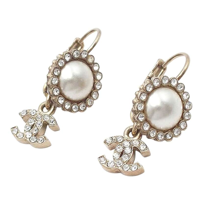 Chanel CC Gold Plated Faux Pearl Strass Clip On Earrings Gold Metal Very good condition - Front View