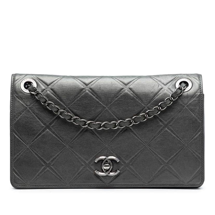 Chanel Medium Embossed Calfskin Propeller Flap Grey Leather Good condition - Front View