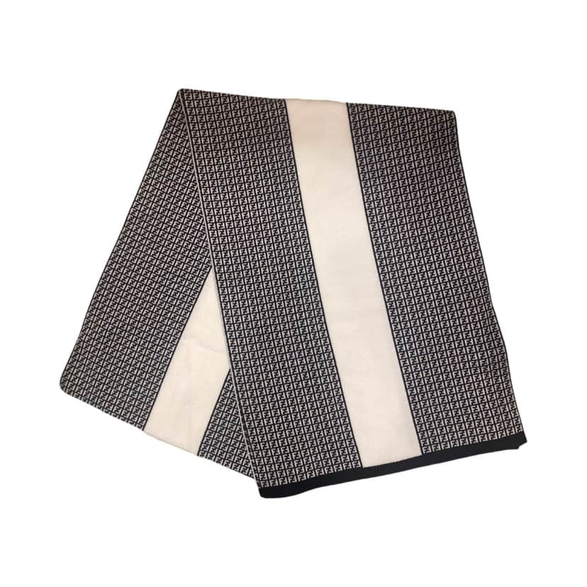 Fendi Fendi FF Print Nero and Bianco Knitted Wool Scarf Black Never worn, with tag - Front View