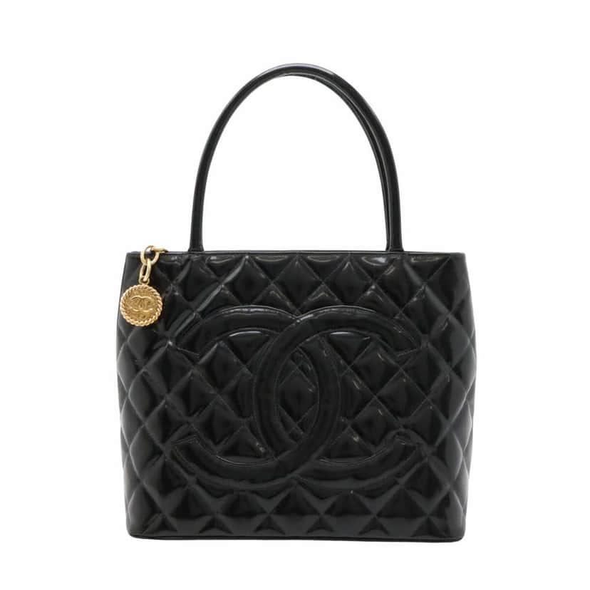 Chanel Médaillon Black Good condition - Front View