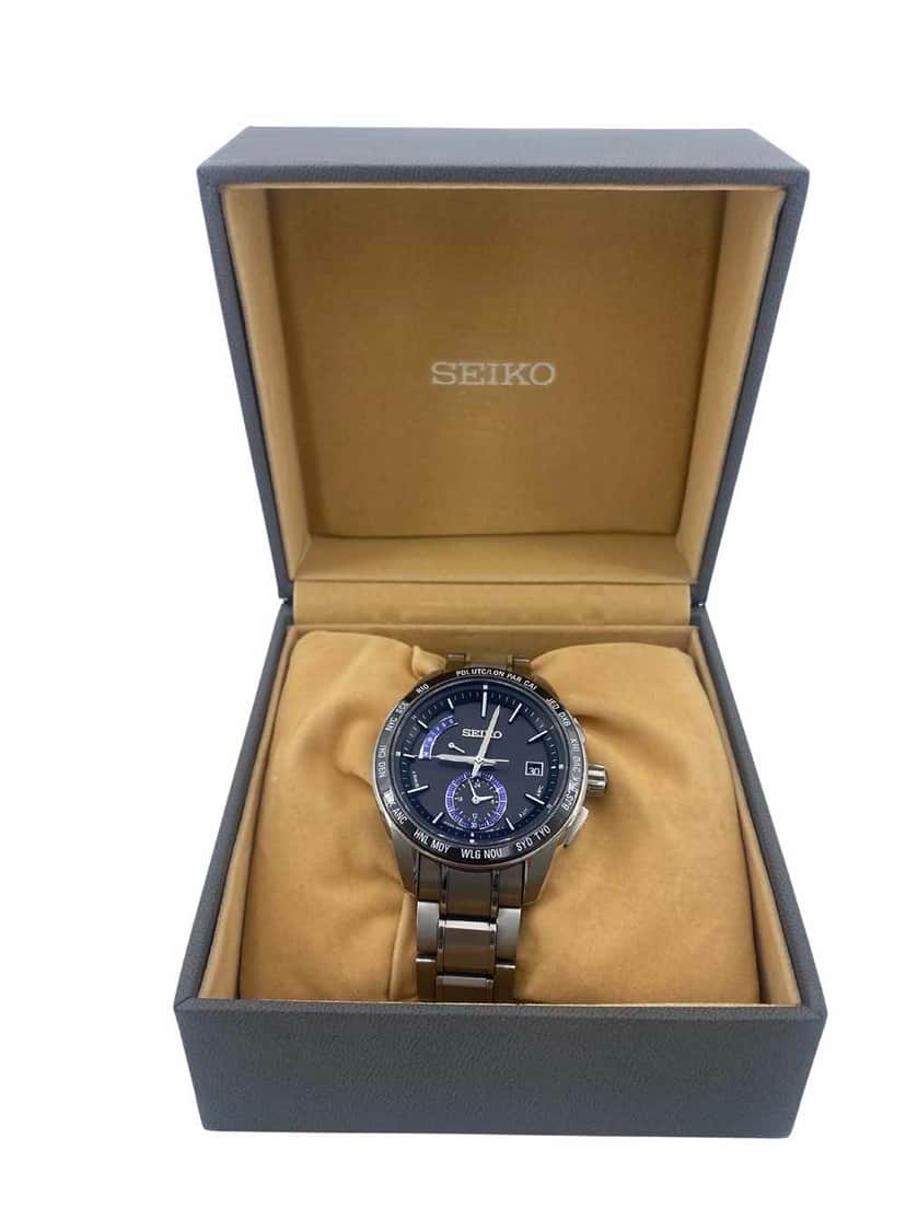 Seiko GPS Solar Silver Metal Very good condition - Front View