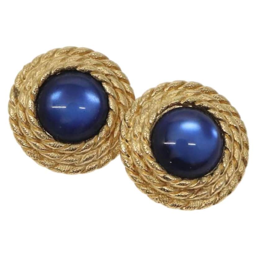Balenciaga Vintage round clip on earrings Gold Metal Good condition - Front View