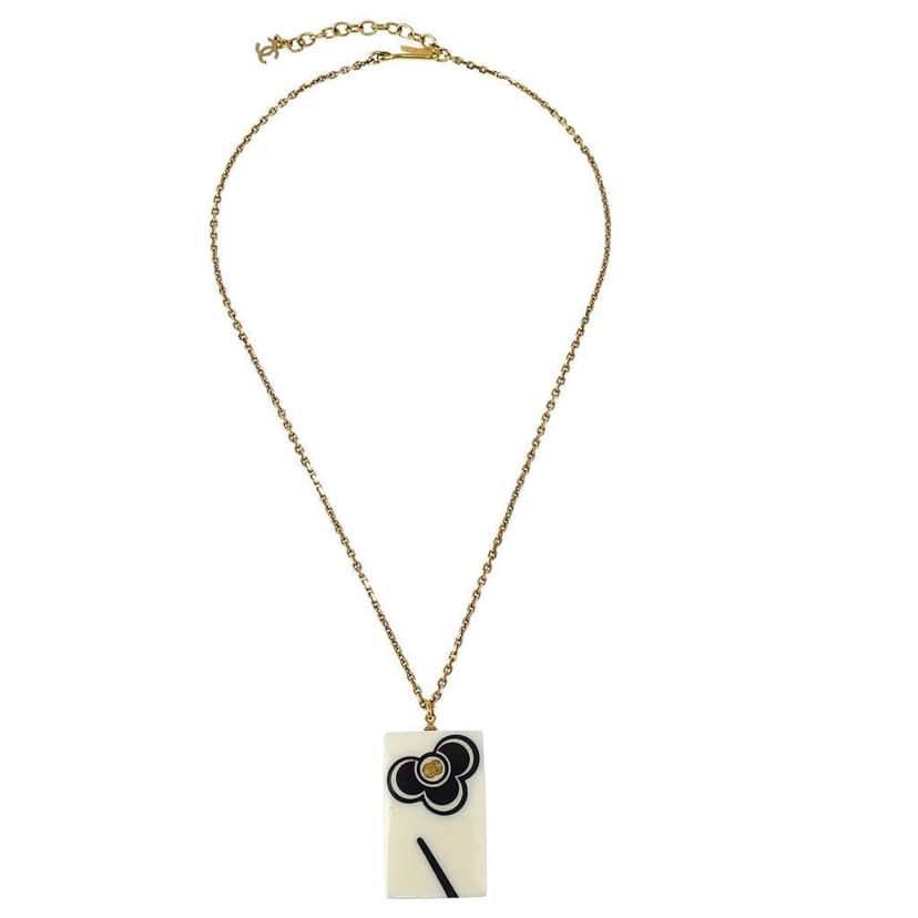 Chanel Vintage CC Rectangular Pendant Necklace Gold Good condition - Front View
