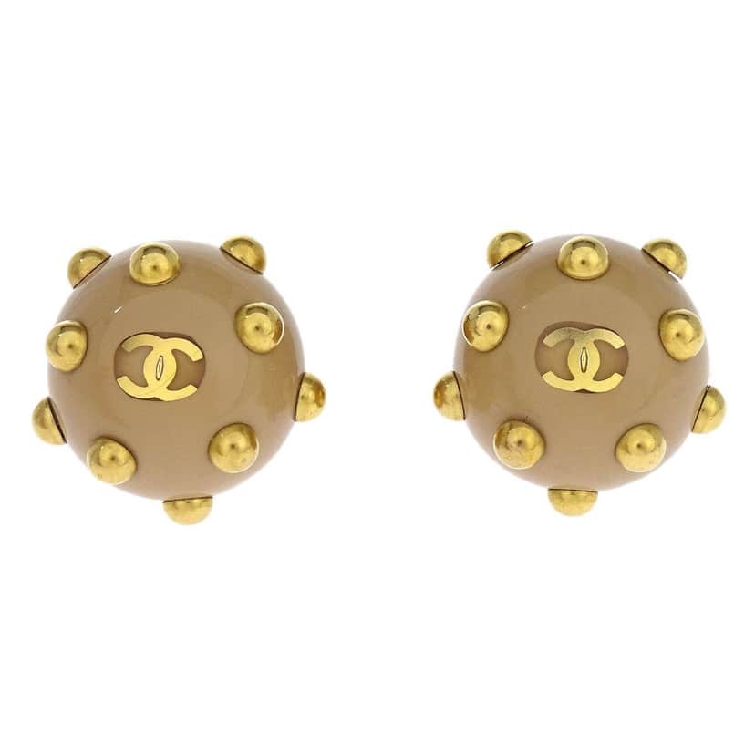 Chanel Vintage CC Round Cutout Clip-On Earrings Beige Good condition - Front View