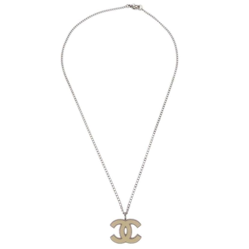 Chanel CC Logo Pendant Necklace Silver Good condition - Front View
