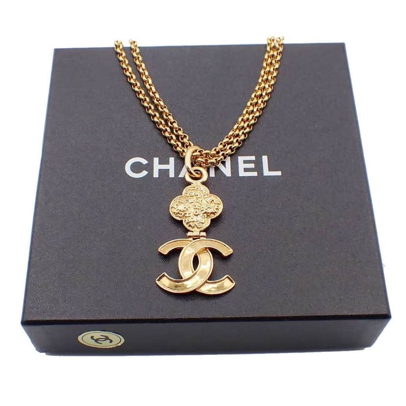 Chanel CC Flower Pendant Necklace Gold Good condition - Front View