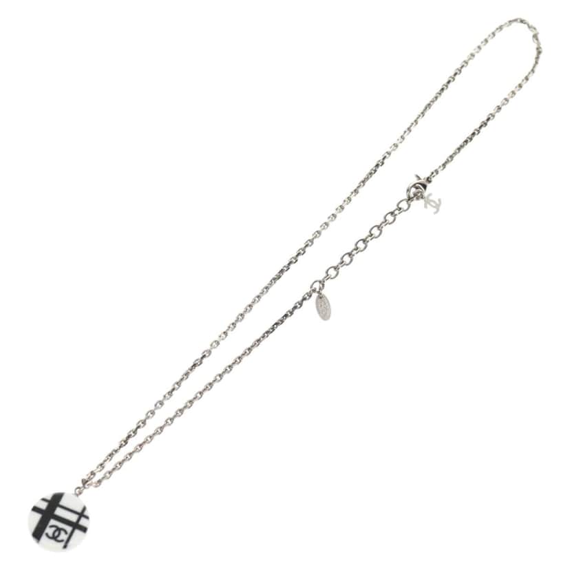 Chanel Vintage CC Pendant Long Necklace Silver Metal Good condition - Front View