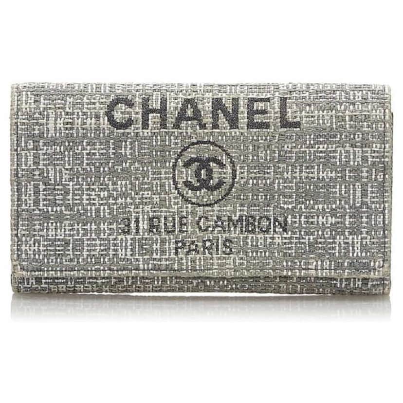 Chanel Tweed-effect velvet wallet Grey Velvet Never worn - Front View