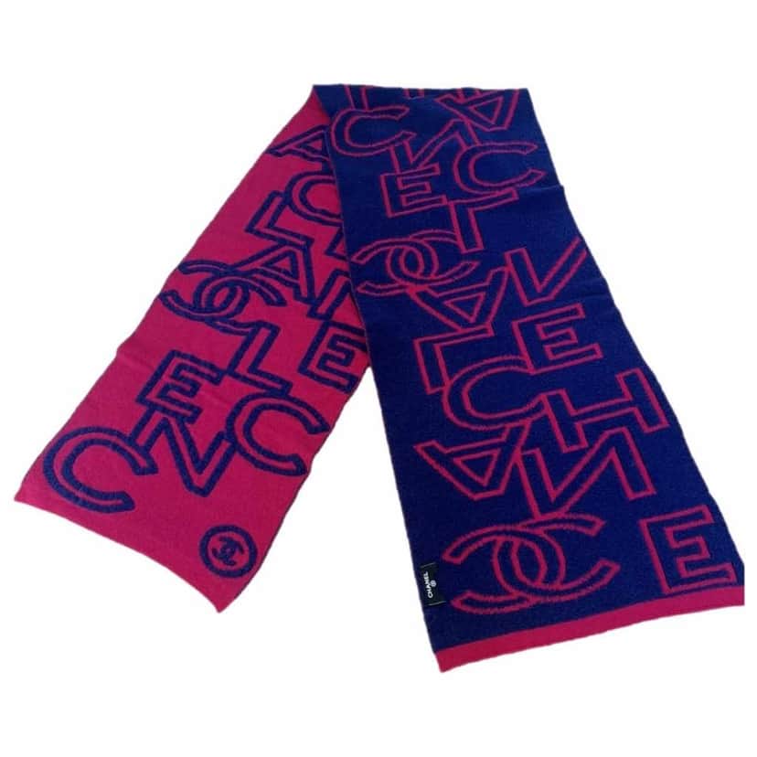 Chanel Large reversible scarf. Navy Wool Never worn - Front View