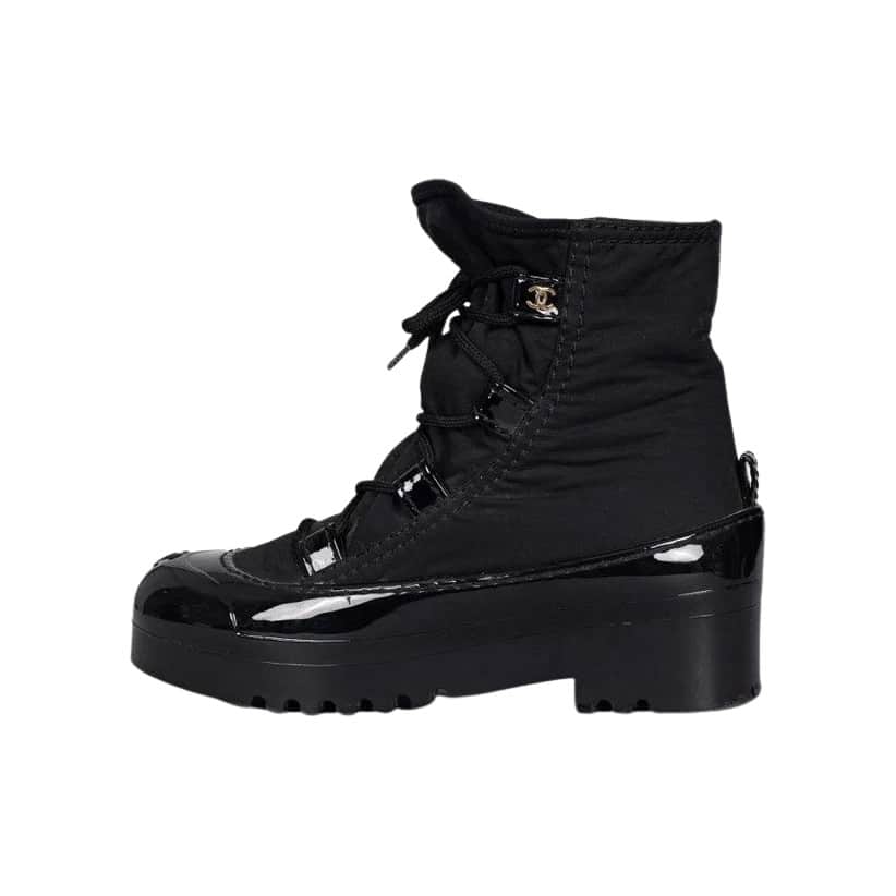 Chanel Lace Up Rubber Boots Black Lace Good condition - Front View